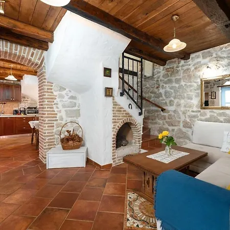 Olga By Briskva Βίλα