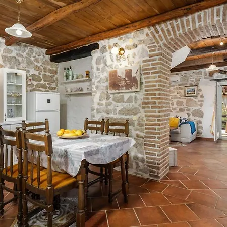 Βίλα Olga By Briskva *