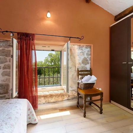 Olga By Briskva וילה