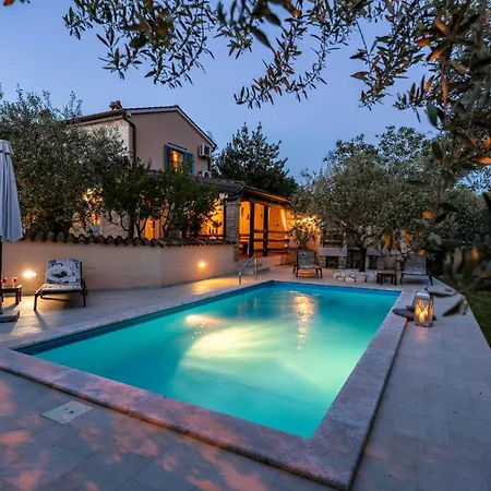 Olga By Briskva וילה